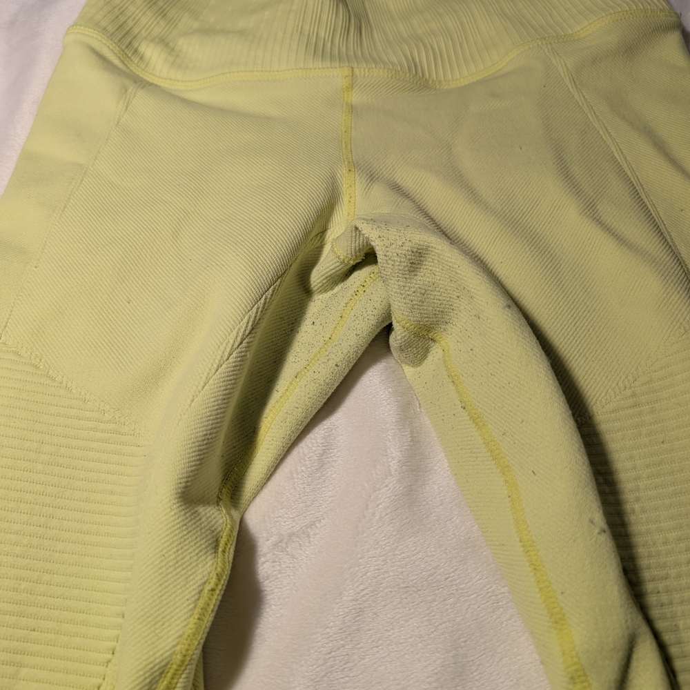 Yellow Ribbed Leggings - Picture 5 of 5